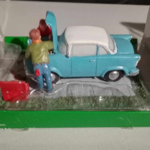 2  figurines Table Accents - Picture 3 of 7